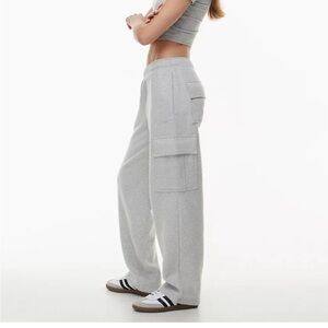 Aritzia - TNA Cargo Sweatpants